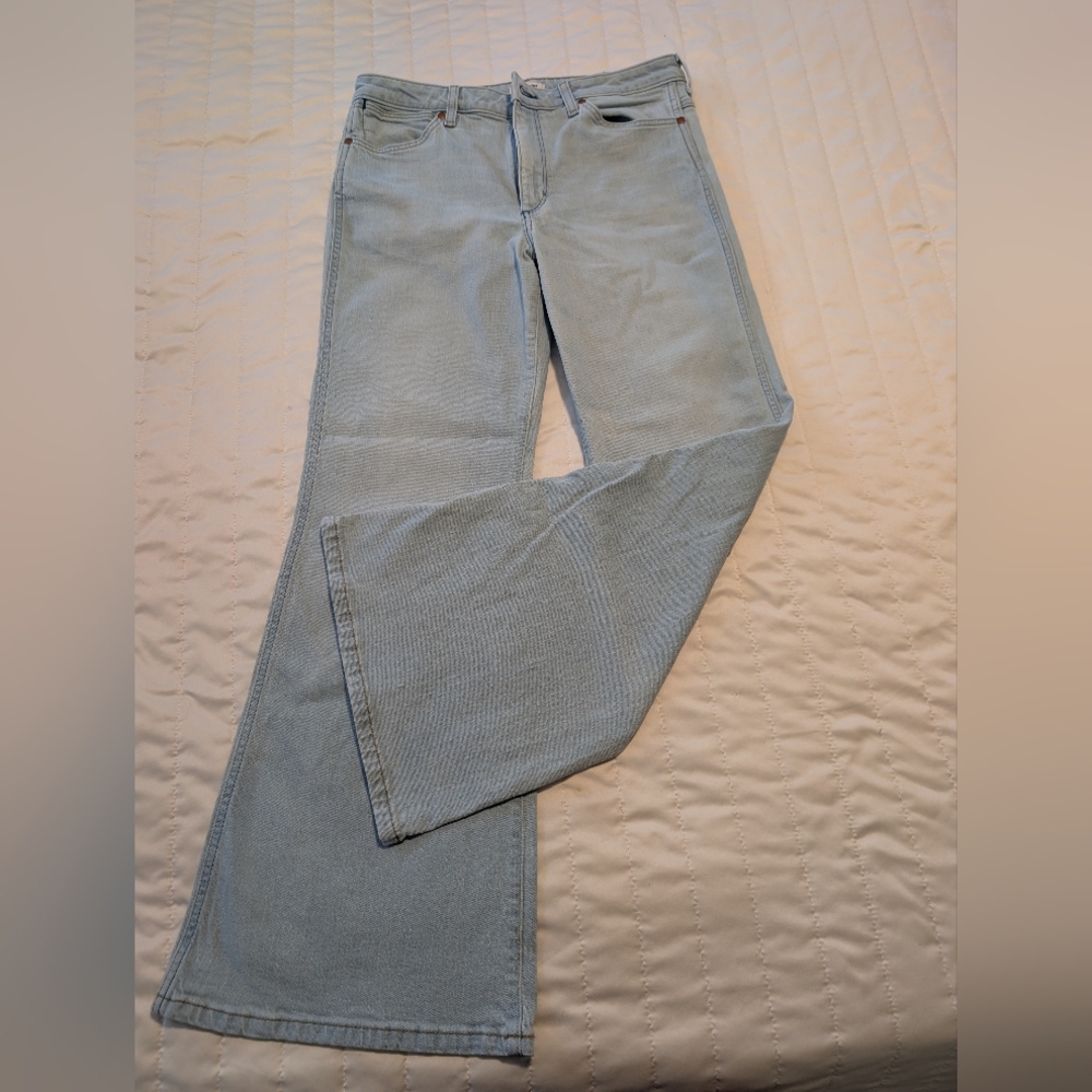 Wrangler Women's Light Blue Ultra Flare Jeans